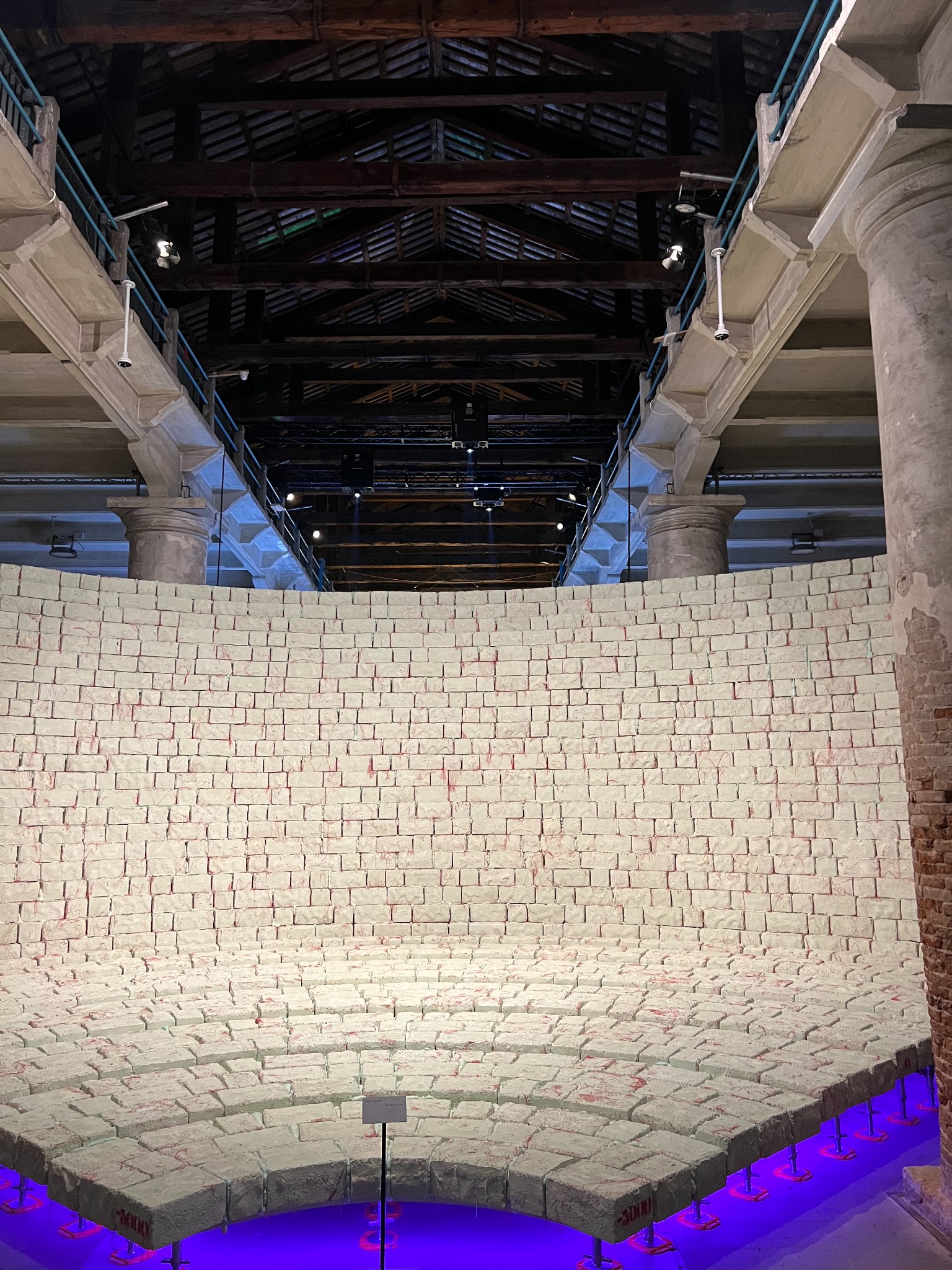 Arsenale exhibit halles only 05