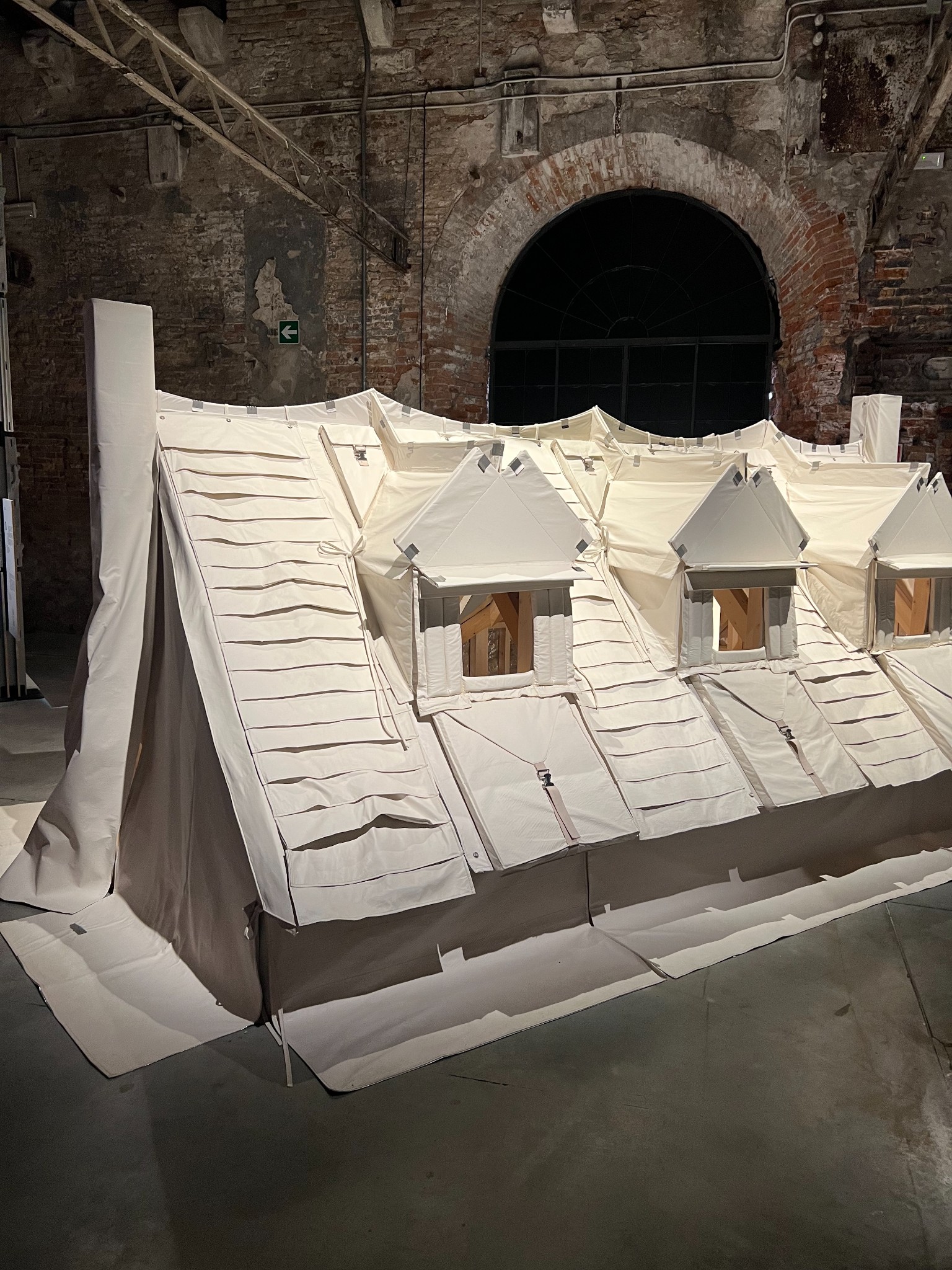 Arsenale exhibit halles only 39