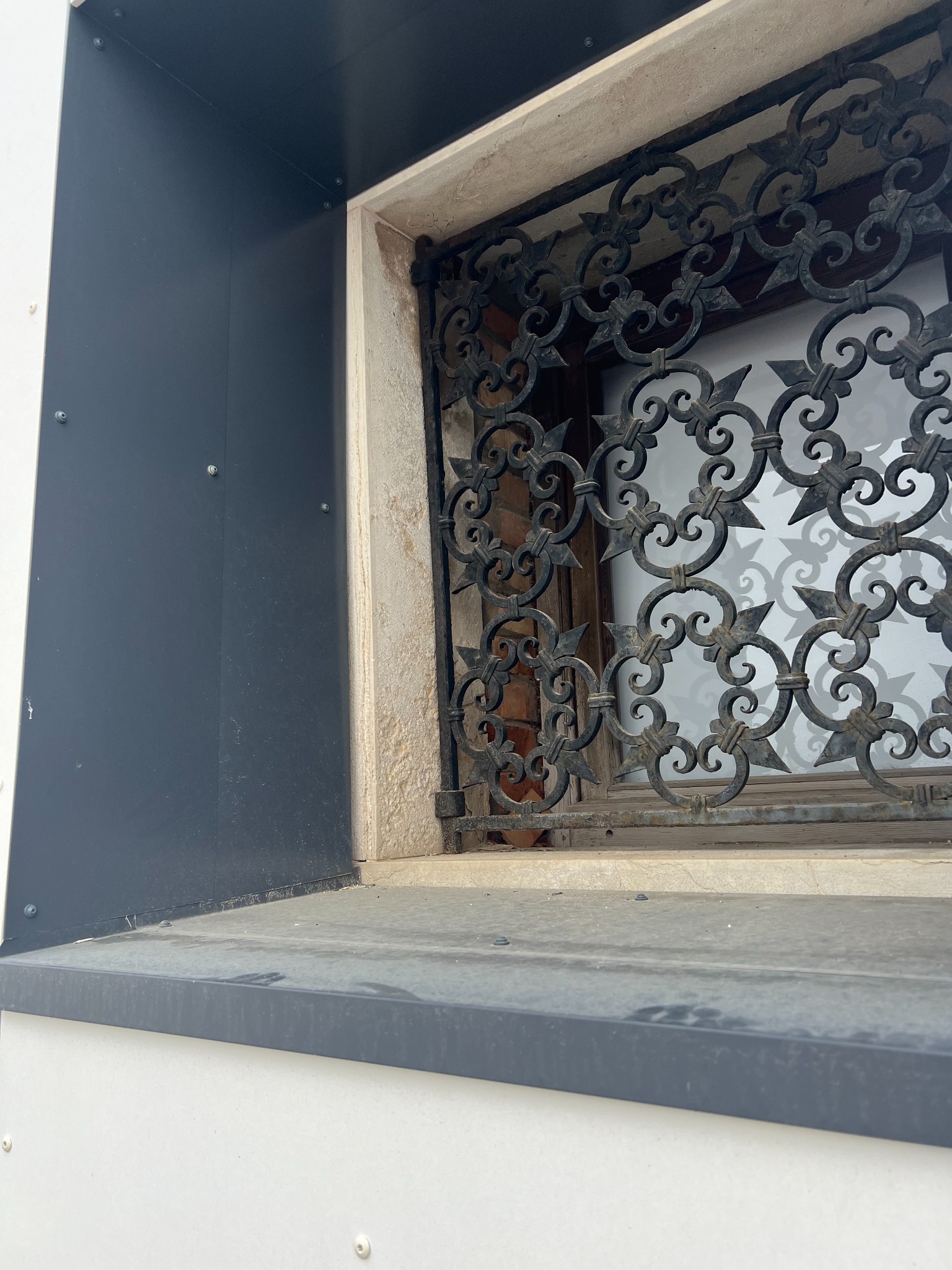 Estonia questioning isolation 04